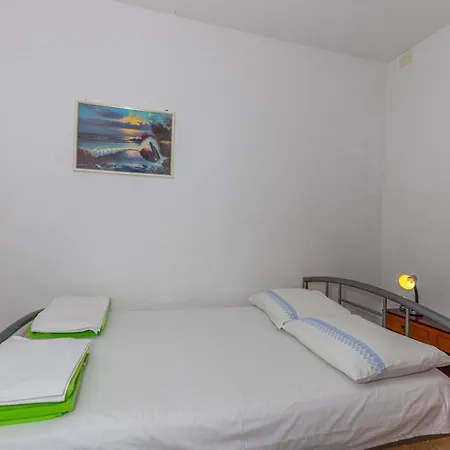 Loki Apartment *