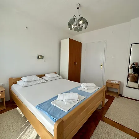 Loki Apartment *
